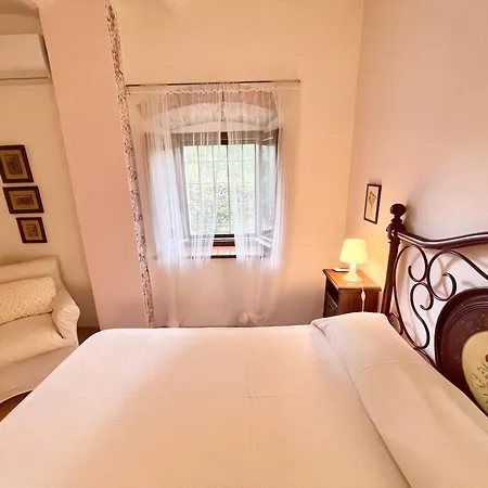 Villa Exclusive Leisure Pool - Italian Biological Gardens - Pool House - 11 Guests *
