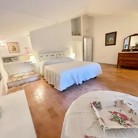 Villa Exclusive Leisure Pool - Italian Biological Gardens - Pool House - 11 Guests